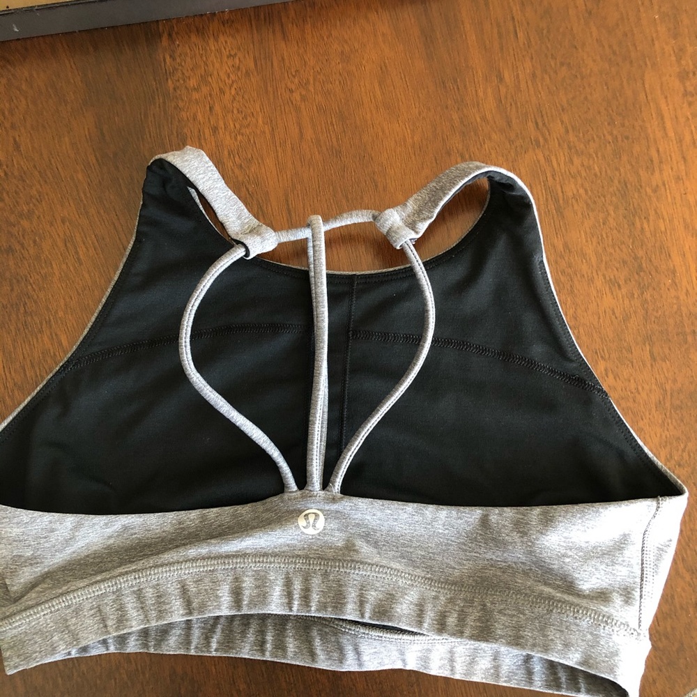 High neck lululemon size 6 sports bra